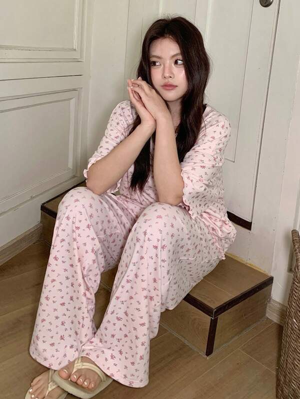 Dazy Plus 两件套优雅碎花宽松睡衣套装，包含上衣和裤子，大码女式春夏秋季睡衣