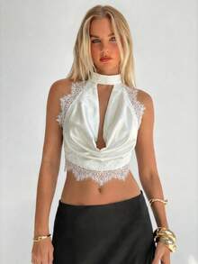 Aloruh 女士浪漫纯白色深V领露背蕾丝拼接垂褶吊带衫 - 白色 - 查看 9