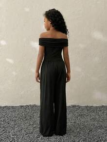 少女夏季极简主义Y2K街头风休闲基础日常穿搭露肩短款T恤和低腰阔腿运动裤两件套 - 黑色 - 查看 2