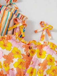 SHEIN 3 peças/Conjunto Macacão Casual de Férias Fofo com Estampa Floral, Listrada e Cor Sólida, Adequado para Famílias com Várias Crianças, Férias na Praia, Brincadeiras ao Ar Livre e Escola - Amarelo - Visão 4