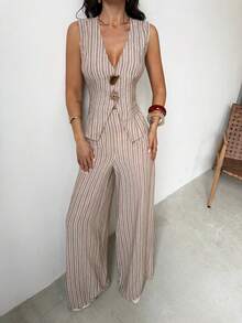 Firerie 女士优雅休闲时尚通勤都市现代度假波西米亚风舒适V领金属扣条纹背心和高腰卡其裤两件套 - 卡其色 - 查看 4