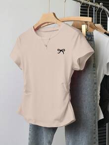 SHEIN Explorewe Bộ áo thun 3 món cho bé gái tuổi teen, kiểu dáng retro in nơ, màu đỏ rượu vang, màu sâm panh, màu đen, eo ôm, thích hợp cho mùa xuân/hè, thoải mái khi mặc thường ngày, bộ đồ hè mát mẻ, đồ cần thiết cho mùa tựu trường, bộ đồ hè cho bé gái, thời trang trẻ em, phong cách cơ bản, phong cách Hàn Quốc xuân/hè, thời trang hàng ngày cho trẻ em. - Màu Đỏ Sâu - Xem 6