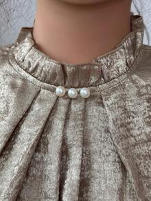 Elenzga 女士优雅通勤金色花朵蕾丝圆领荷叶边珍珠纽扣装饰喇叭袖长袖修身衬衫，春秋 - 金色 - 查看 8