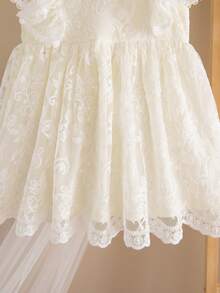 SHEIN Babygirl Elegant & Cute White Lace Floral Pattern Ruffle Hem Dress - White - View 4
