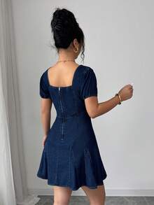 Elenzga 女士夏季休闲花瓣袖收腰牛仔连衣裙 - 深色水洗藍 - 查看 2