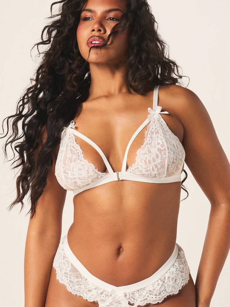 MISSGUIDED Damen sexy Spitzen-Dessous-Set mit tiefem Ausschnitt-BH und Spitzen-Tanga-Slip für intime Anlässe