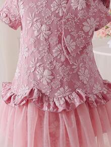 SHEIN Vestido casual de niña con cuello mao, parches de malla y lazo, con estampado floral ditsy de gasa - Rosa - Ver 12