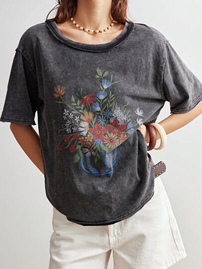 Bohemela Boho Spring/Summer Women's T‑Shirt, A Women's Graphic Tee Featuring A Black Vintage Washed Printed Design. Suitable For Beach Vacation Outfits, Easter Going‑Out Looks, Casual Women's Wear, Women's Holiday Outfits, And Daily Wear. Perfect For Music Festival Party Styles, Back‑To‑School Outfits, American Street Style, Sports, Outings, Cycling, Parties, Valentine's Day, Carnivals, And Music Festivals.