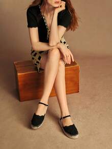 Rosivie Women's Buckle Design Casual Fashion Flat Sandals - Black and White - View 6