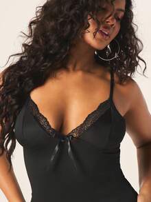 MISSGUIDED Lace Trimmed V-Neck Spaghetti Strap Lingerie Sleep Chemise With Side Slit Detail - Black - View 5