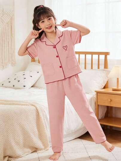 SHEIN 2件套女童珊瑚粉樱桃刺绣休闲宽松长裤和短袖上衣睡衣套装