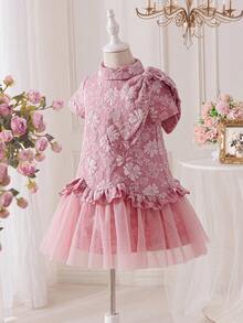 SHEIN Vestido casual de niña con cuello mao, parches de malla y lazo, con estampado floral ditsy de gasa - Rosa - Ver 10