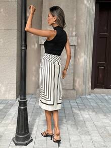 SHEIN PariChic 新品上市：高领无袖连衣裙，搭配几何条纹打结装饰的不对称中长裙——兼具干练的职场优雅和随性不羁的魅力，尽显精致格调。 - 彩色 - 查看 2