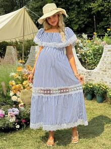 SHEIN 孕妇时尚条纹花卉蕾丝边连衣裙 - 藍白色 - 查看 1