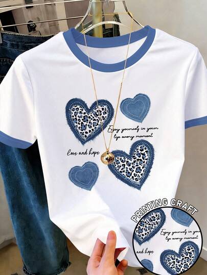 Camiseta de manga corta, cuello redondo, con estampado de leopardo, corazón y eslogan vintage de mezclilla sintética, para niñas preadolescentes en vacaciones y uso diario, verano