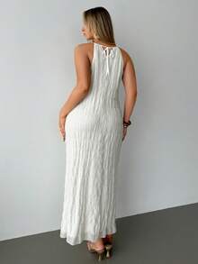 Auralis 新款夏季休闲加大码露背系带纹理雪纺轻盈飘逸褶皱双层直筒连衣裙/日常连衣裙/流行白色连衣裙/情人节连衣裙 - 白色 - 查看 5