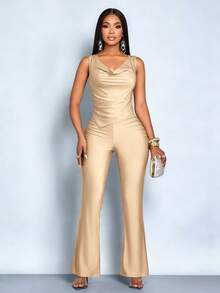 SOLERSUN 春夏女士纯色性感优雅连体裤，适合派对、生日庆祝、休闲穿着、婚礼、节日和音乐节等场合；采用迷人的垂褶领口、褶皱腰身和系带设计。夏季必备单品。 - 卡其色 - 查看 5