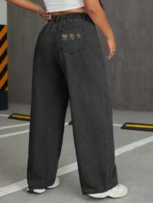 SHEIN Cottnline Plus Size Women Embroidered Mid-Waist Button Pocket Straight Leg Jeans - Dark Grey - View 1