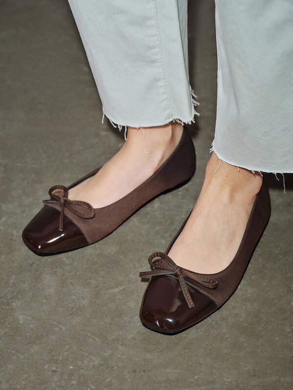 女士时尚方头棕色套脚式拼接杏色蝴蝶结平底鞋，休闲户外高端黑白、休闲酒红色、卡其色、黑色百搭鞋
