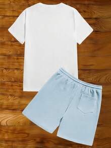 Manfinity VCAY Bộ đồ thường ngày gồm 2 món: áo thun ngắn tay in hình gấu hoạt hình và quần short cạp chun có dây rút. - Màu xanh Cadet - Xem 2