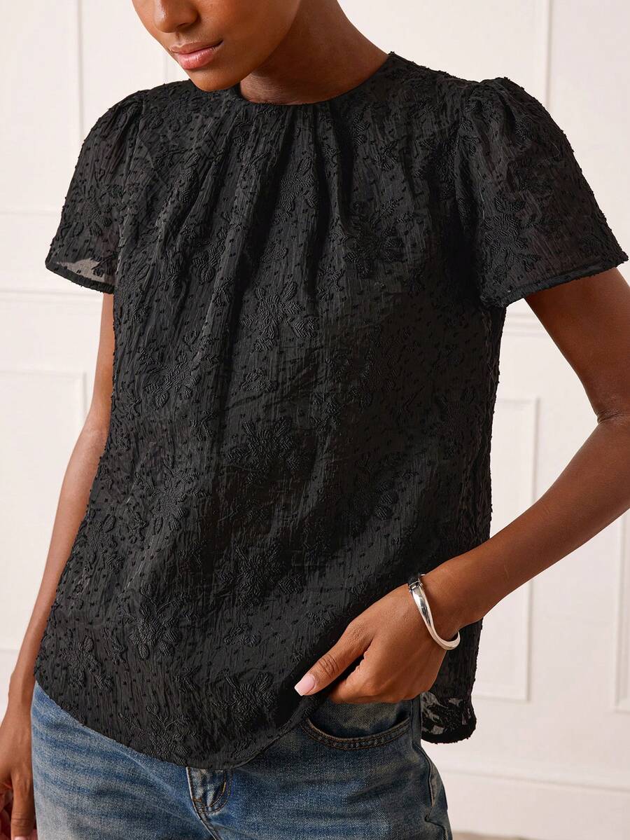Lilora 女士夏季纯色优雅提花圆领短袖衬衫，高端时尚，百搭优雅，适合通勤、日常休闲外出、派对、约会、聚会、休闲活动、野餐、假期、夏季和假日旅行。黑色蕾丝衬衫，黑色工作上衣，蕾丝衬衫，黑色短袖上衣，黑色薄纱上衣，女士工作上衣，女士上衣和衬衫，蕾丝T恤，女士上衣，女士蕾丝衬衫，黑色蕾丝上衣，女士蕾丝衬衫