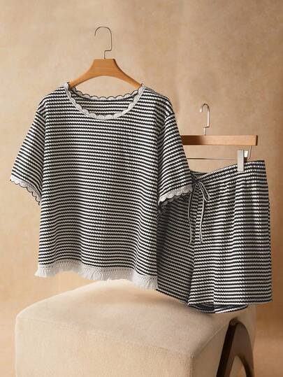 Elaquor 大码女式夏季休闲条纹短袖上衣和短裤两件套