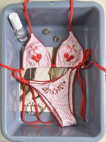 Swim MOD 两件套泳衣，春夏海滩度假樱桃草莓印花纹理面料，红色荷叶边装饰挂脖三角文胸和侧系带泳裤，性感比基尼泳装 - 彩色 - 查看 3