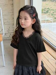 DAZY Young Girl Summer Casual Solid Color Lace Trim T-Shirt - Black - View 5