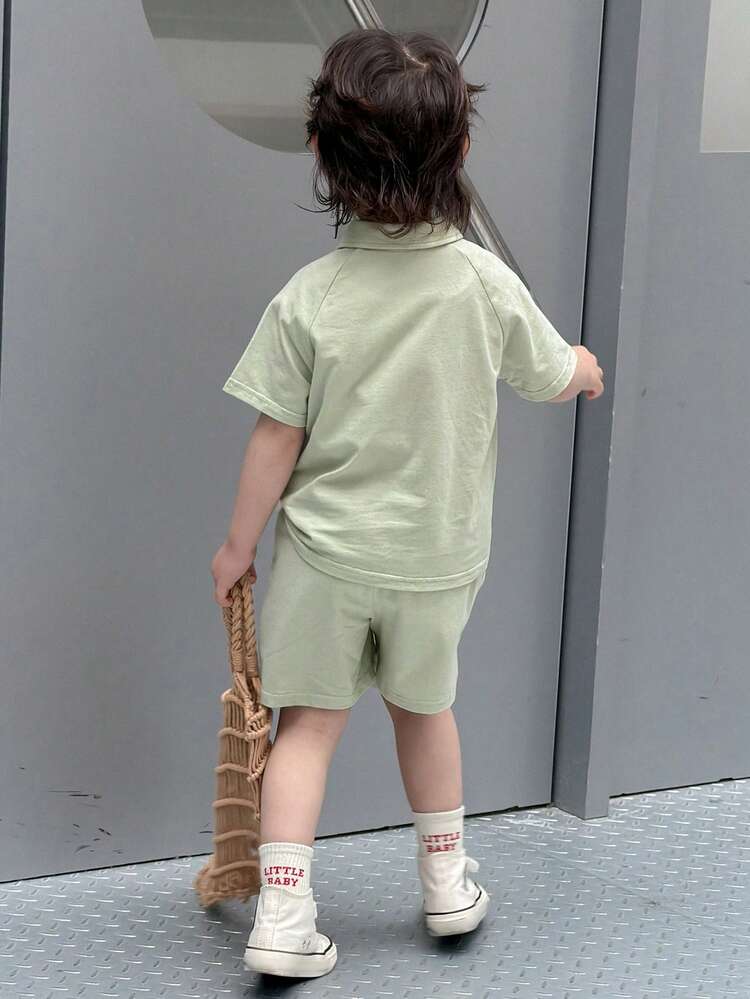 Cartoon Print Short Sleeve T-Shirt And Shorts Casual Outfit For Young Boy Summer