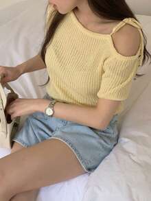DAZY Niche Design Asymmetrical Shoulder Tie-Strap Short Sleeve Knit Top - Yellow - View 1