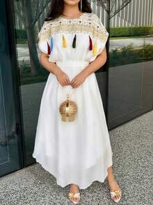 Al Najma Abito casual da donna con scollo rotondo, motivo floreale ricamato, design con laccio in vita e nappine, stile arabo per feste - Multicolore - Visualizzare 4