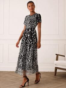 Lilora 女士优雅刺绣网纱长裙 - 黑色 - 查看 7