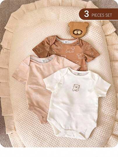Compra de alto valor, lleva 3 y llévate 1 gratis. Conjunto de 4 piezas de uniforme escolar informal para niño bebé, estilo retro con estampado de osos en todo el body en blanco y caqui. Adecuado para conjuntos de ropa de niño, ropa de bebé niño, vuelta al cole. Apropiado para fiestas de cumpleaños, fiestas, actuaciones, bodas, bautizos, ceremonias de apertura, vida diaria, escuela, viajes, deportes y temporadas de primavera y verano.