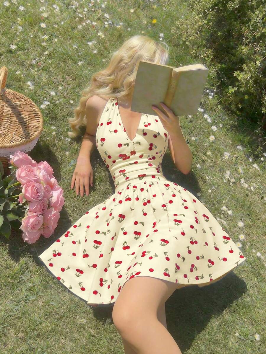 SHEIN MOD Đầm nữ cổ yếm, eo nhún, in hình quả anh đào - Vàng nhạt - Xem 1