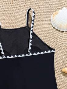 SHEIN Costume de baie tankini pentru fete preadolescente, top cu imprimeu digital în dungi alb-negru și fund triunghiular, elegante și la modă pentru înot, plajă, piscină, vacanță de vară, costume de baie pentru fete, costum de baie pentru fete preadolescente, costume de baie din două piese pentru adolescente, acoperire completă, costume de baie din două piese, costume de baie drăguțe pentru fete, seturi de bikini - Alb-negru - Vizualizare 4