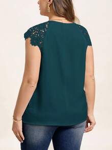 Chikora Áo sơ mi nữ cỡ lớn thêu ren phối nhiều mảnh, phong cách công sở thường ngày. - Màu xanh lá cây đậm - Xem 3