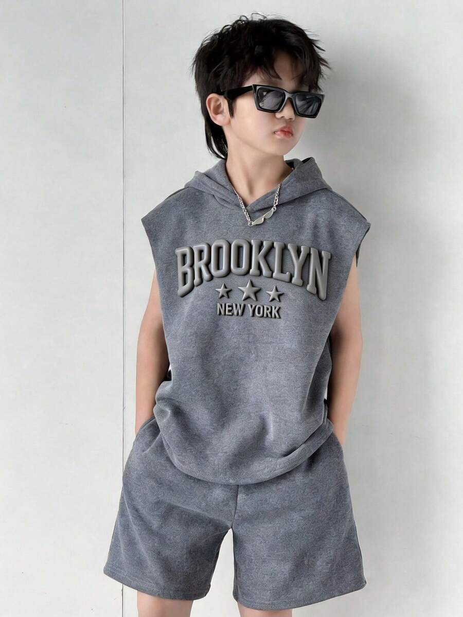 Bộ 2 món cho bé trai tuổi teen gồm áo không tay có mũ và áo thun cổ tròn tay ngắn, thích hợp cho đi học, dã ngoại, thể thao, tiệc tùng, mùa xuân/hè.