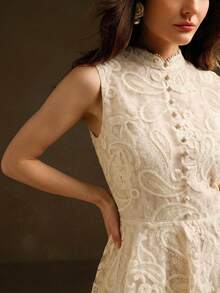 Anewsta 女士冬季连衣裙，圣诞节和新年款，立领无袖收腰网纱面料3D花卉刺绣优雅连衣裙 - 杏色 - 查看 1