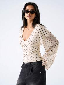 LYSMO 女士波点印花V领修身休闲长袖上衣 - 淡黃色 - 查看 4
