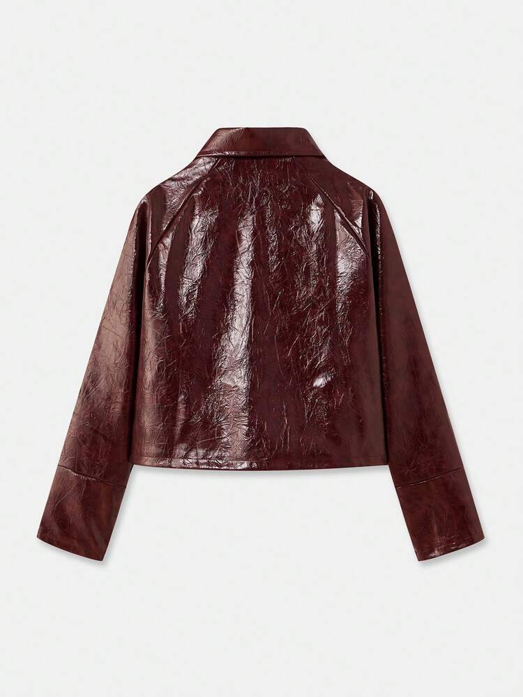 Burgunderrote Kunstleder Jacke mit glänzender Oberfläche, rundem Kragen und langen Ärmeln im Vintage-Stil für Herbst und Winter