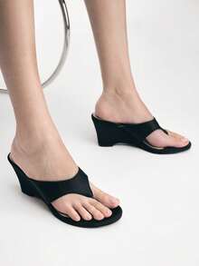 Mnmlis Women's Wedge Sandals - Black - View 9