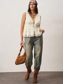 Enliva 大码女式提花深V领系带荷叶边下摆时尚衬衫，优雅女式衬衫，日常穿着，精致花卉细节，法式优雅，花卉刺绣系带上衣 - 浪漫别致的夏季休闲装，适合圆润身材曲线。 - 杏色 - 查看 9