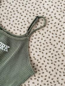 SHEIN Tween Girl Snowflake Jacquard New York Embroidered Ribbed Knit Jumpsuit And Casual Retro Minimalist Snowflake Jogger Pants 2 Pieces Set - Army Green - View 4