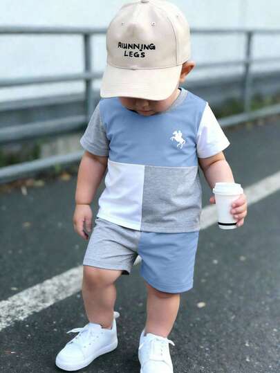 SHEIN Playful Pals 2pcs/Set Baby Boy Casual Logo & Color Block Print Round Neck Short Sleeve T-Shirt And Shorts Set, Suitable For Outdoor Wear In Summer
