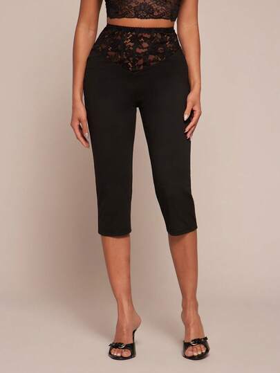 Radiana 性感优雅独特黑色蕾丝鱼骨束腰高腰紧身打底裤，蕾丝拼接高弹针织七分裤，休闲七分裤，七分打底裤，适合日常外出、购物、都市生活、约会、派对、鸡尾酒会、夜店、庆典、节日等场合。