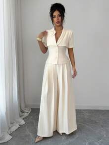 Elenzga 女士夏季外出、约会、新年、情人节、复活节、母亲节、音乐节、中东风情、婚礼服饰 - 精致、时尚、优雅、复古风休闲简约通勤浪漫度假翻领花卉纽扣腰修身常规短袖上衣 + 直筒下摆松紧腰常规长度两件套，米色 - 米色 - 查看 4