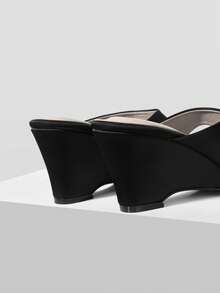 Mnmlis Women's Wedge Sandals - Black - View 6