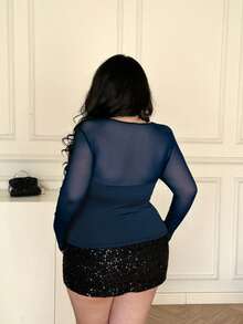Vibekara Camiseta Feminina Plus Size de Manga Longa Transparente com Recortes em Tela, Adequada para Datas e Passeios - Azul - Visão 2