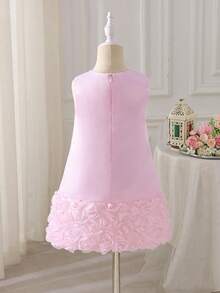 SHEIN Glamorique Kids 女童花童伴娘礼服，婚礼，花童，优雅，3D玫瑰，蕾丝连衣裙，女婴夏季连衣裙，生日照服装，生日派对，春季，夏季，舞会礼服，优雅派对礼服，女童生日礼服，儿童缎面连衣裙，儿童小新娘礼服，儿童礼服衬裙，女童公主裙，花边连衣裙，粉色蝴蝶结连衣裙，女童连衣裙，儿童连衣裙，迷人儿童连衣裙，蝴蝶结细节连衣裙，儿童生日礼服，粉色儿童连衣裙 - 粉色 - 查看 2