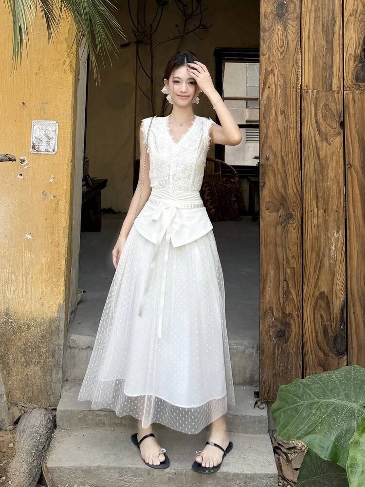 Women's Sleeveless V-Neck Lace Top With Waist Tie And Polka Dot Mesh Skirt 2-Piece Set Summer